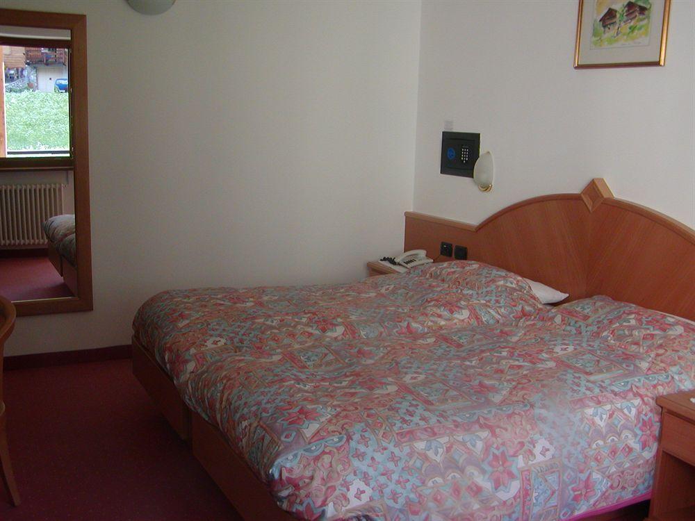 Hotel Dolomites Inn 卡纳泽伊 外观 照片