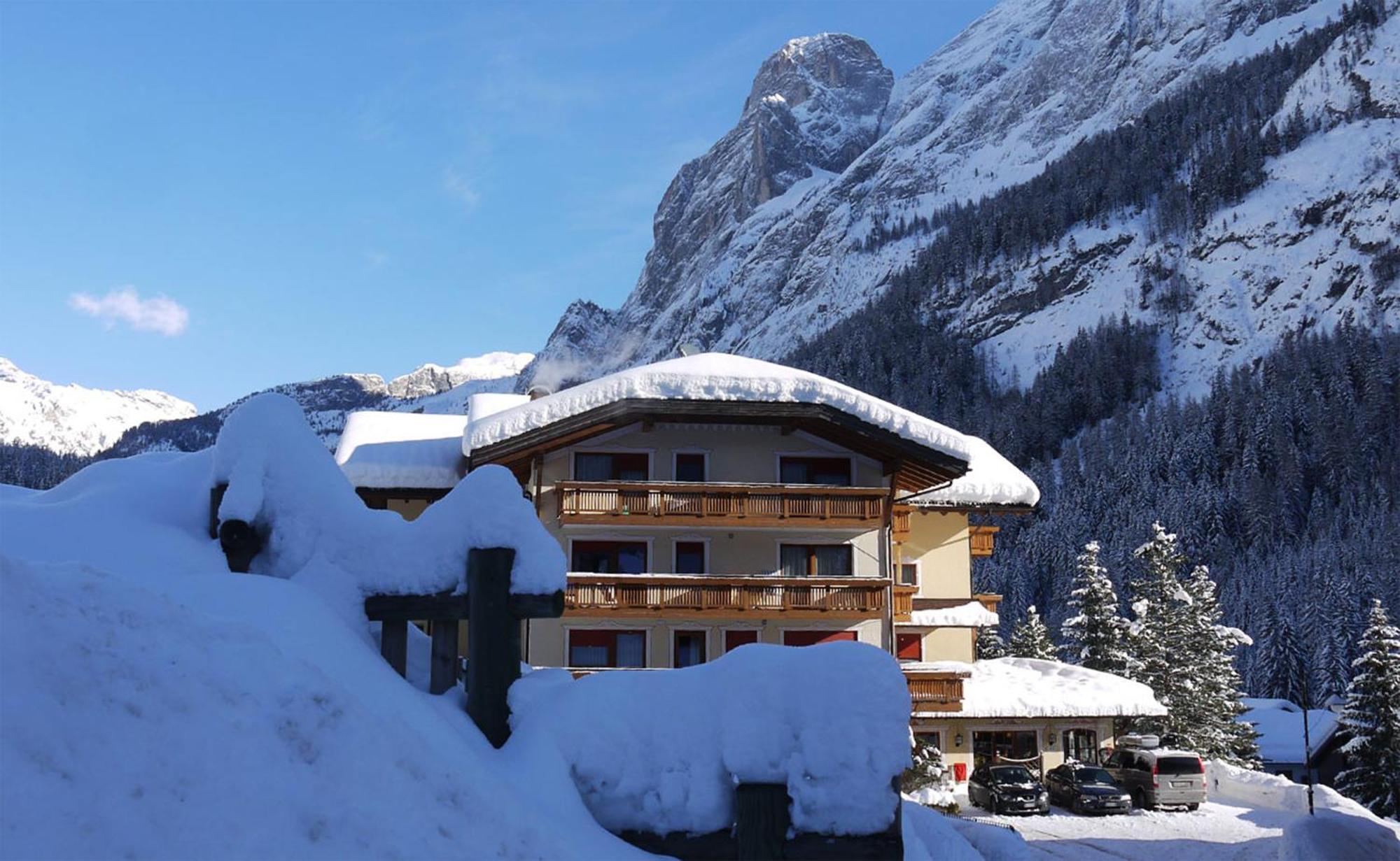 Hotel Dolomites Inn 卡纳泽伊 外观 照片