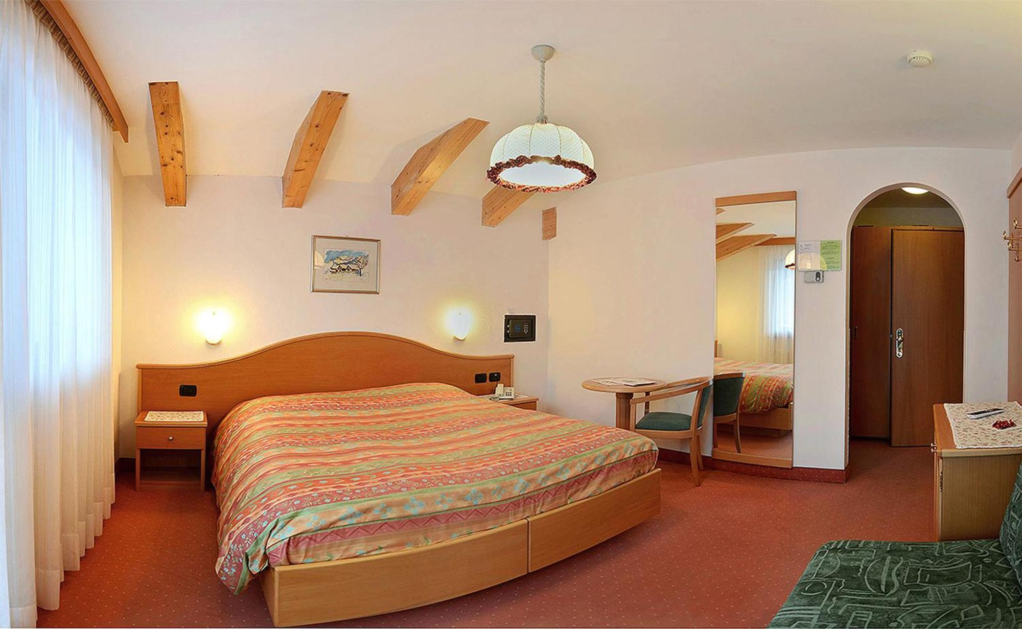 Hotel Dolomites Inn 卡纳泽伊 外观 照片