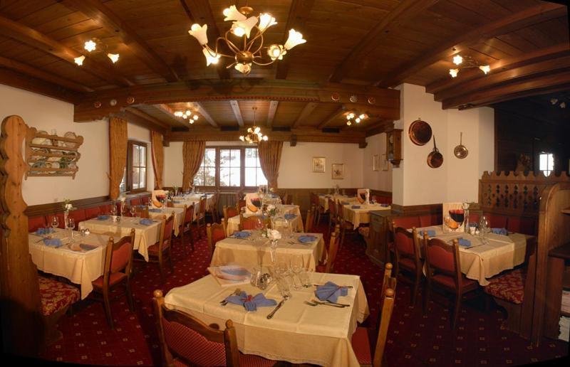 Hotel Dolomites Inn 卡纳泽伊 外观 照片