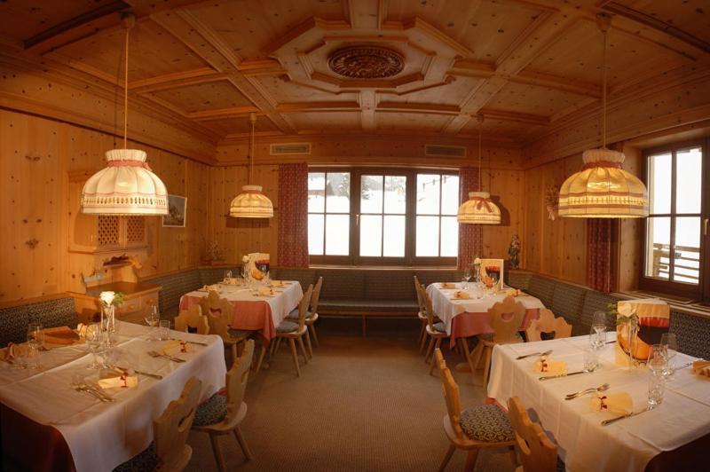 Hotel Dolomites Inn 卡纳泽伊 外观 照片